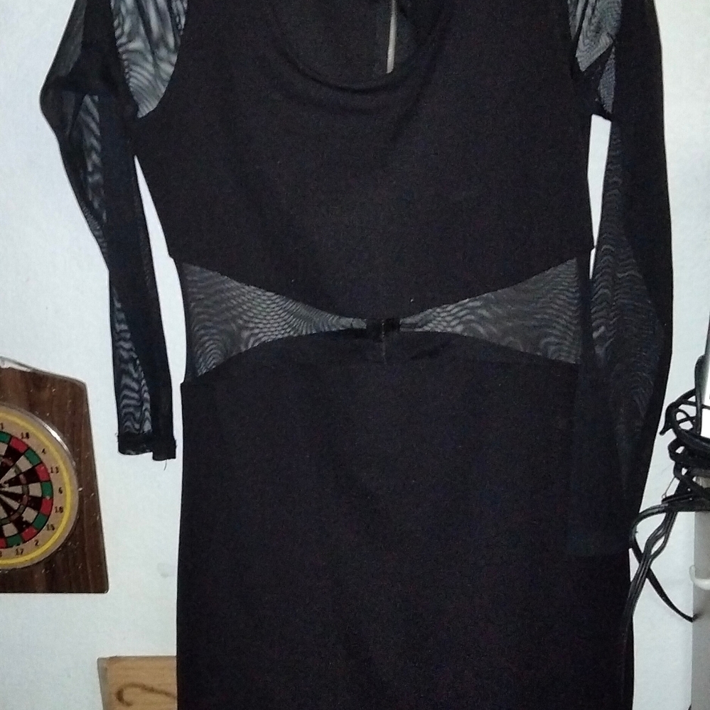 Dress - Picture 3 of 3